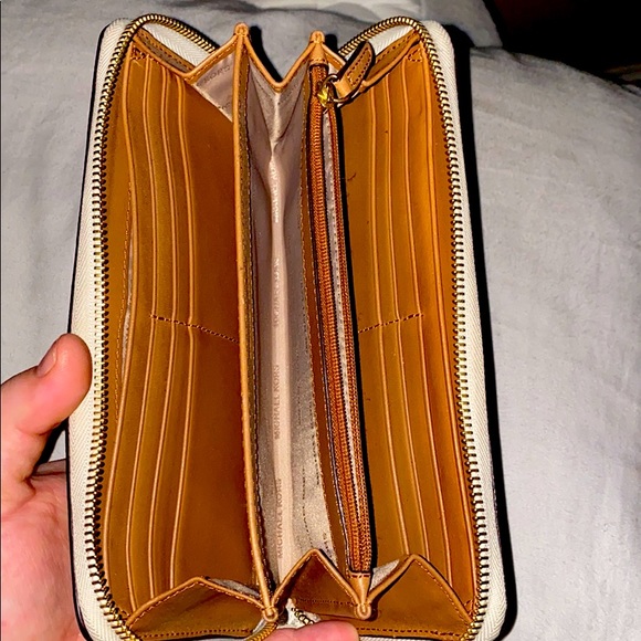 Mk wallet - Picture 3 of 3